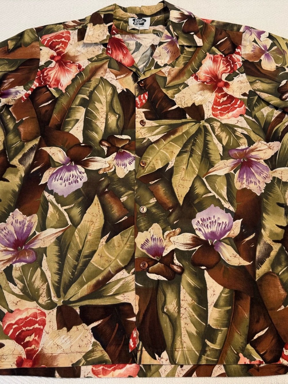 Hilo Hattie Tropical Hawaiian Button-down Shirt